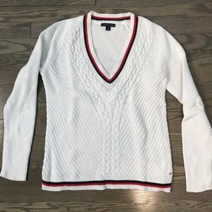 Preppy Tommy Hilfiger v-neck cable knit sweater